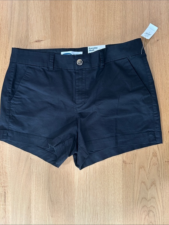 Old Navy Pants - Old Navy Black Everyday Mid-Rise Shorts Size 12
